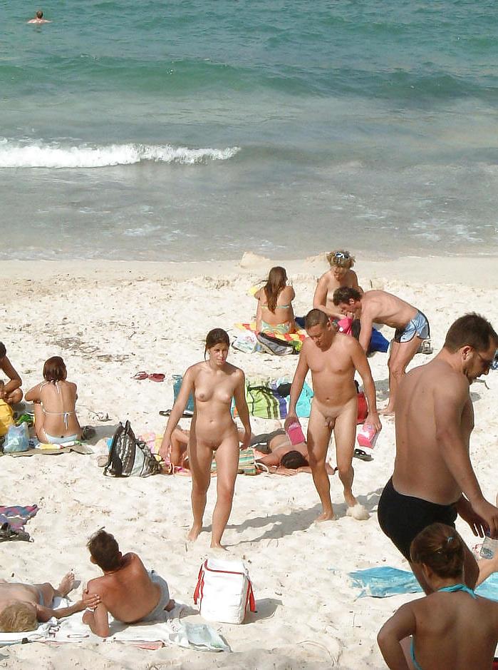 25P Nudist Beach Fun