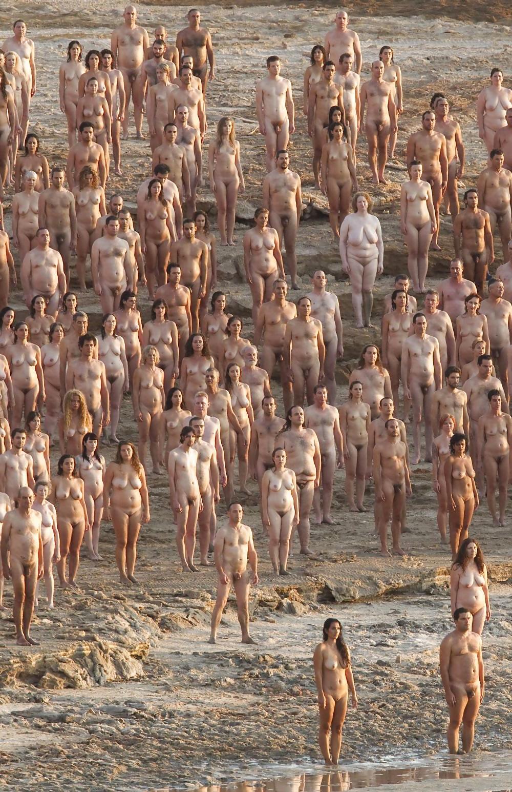 25P Random Public Nudity