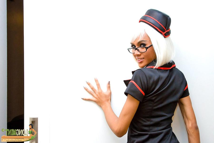 16P Sexy dirty shemale nurse
