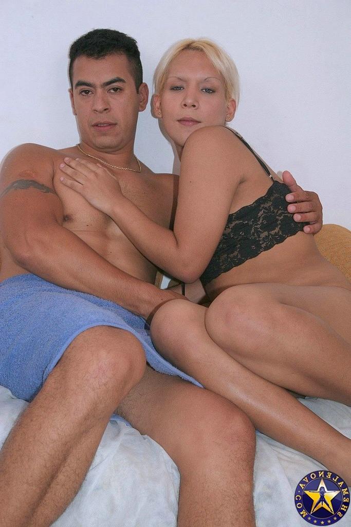 10P Naughty Blonde Shemale Fucked Deep In Her Ass