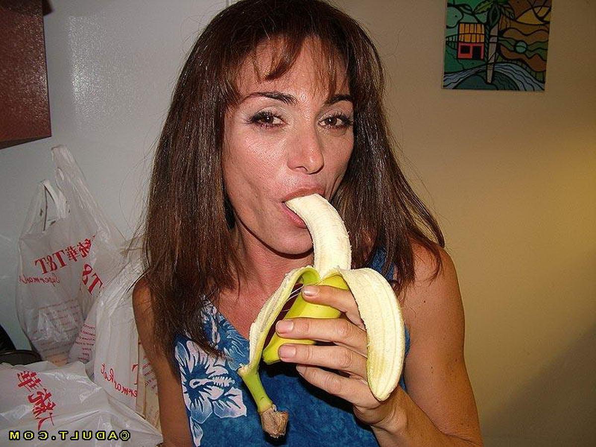 20P Mature Latina Woman Getting Some Hardcore Action