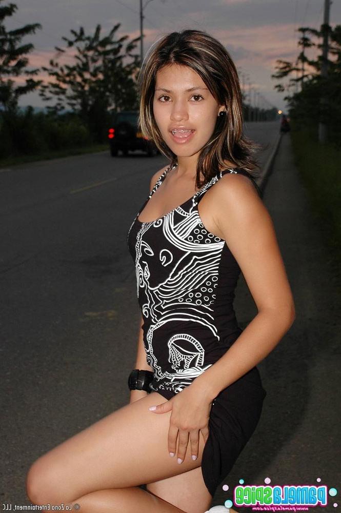 16P Latina flashing by the road