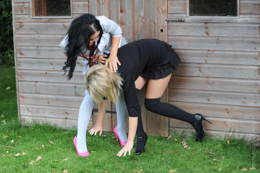 15P Schoolgirl forces girl to strip