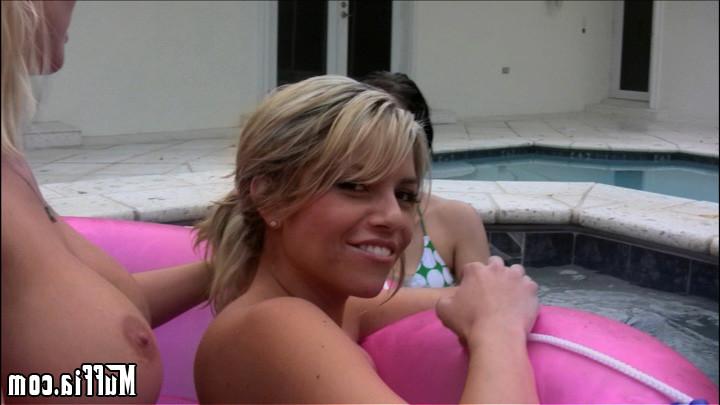 16P Three young sluts and their toys having some fun