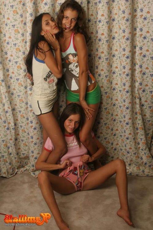 17P Three young petite girlfriends flashing nude on camera