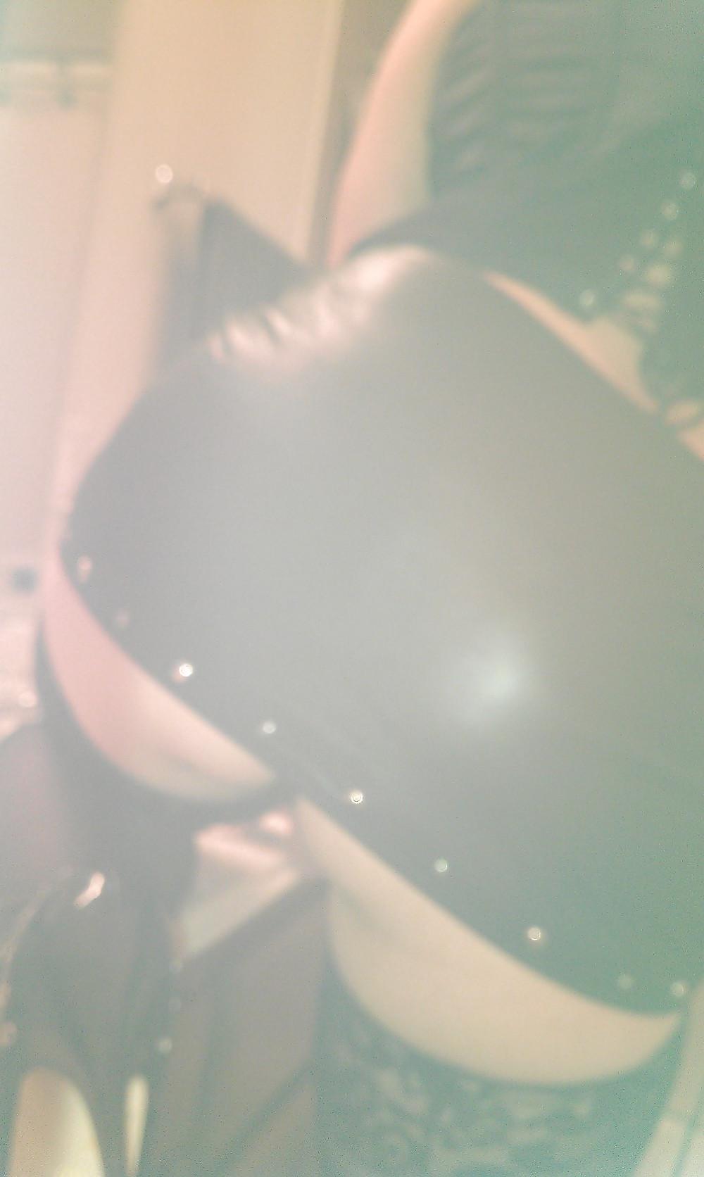 25P Leather skirt,stockings