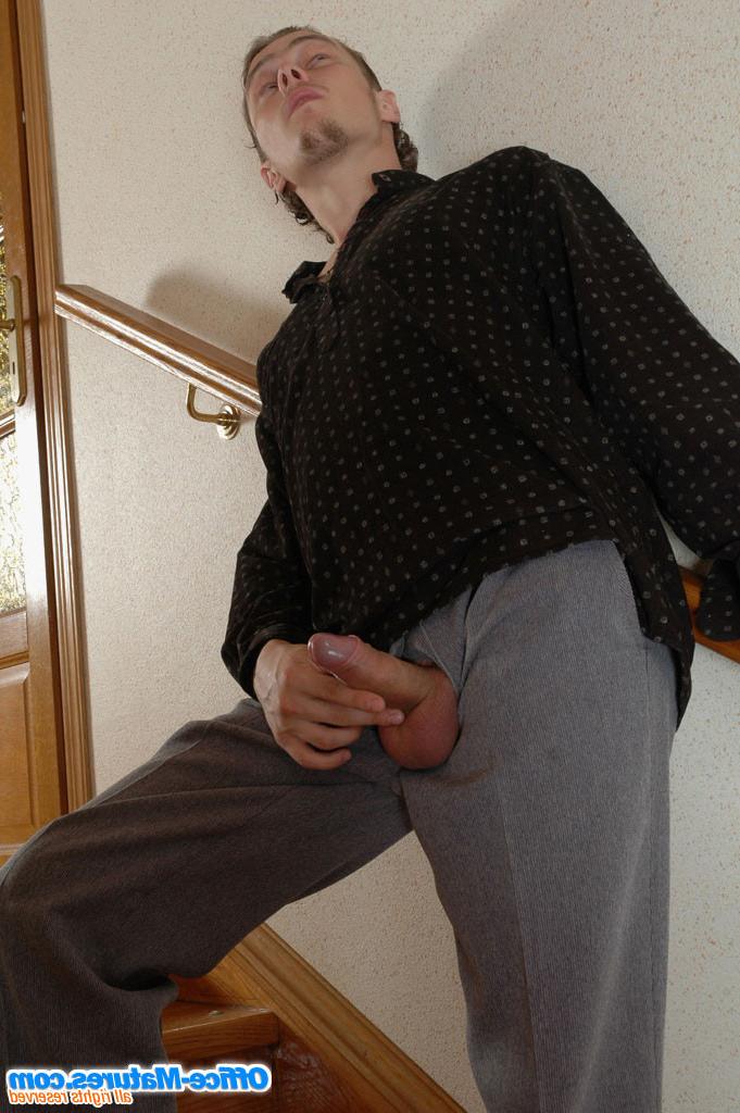 15P Business mature woman seduced strong big penis man