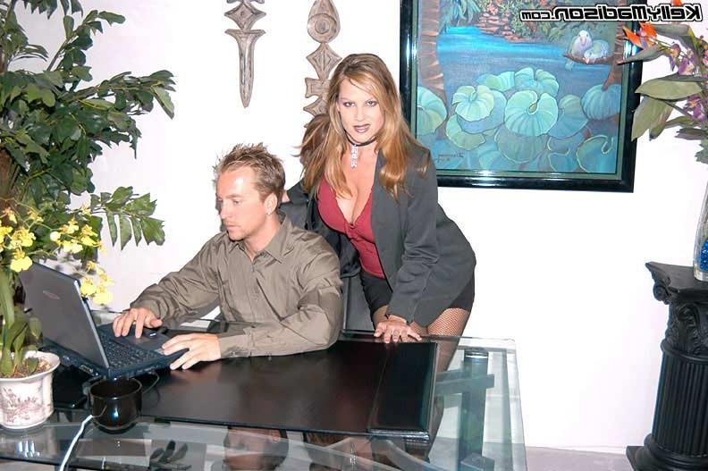 16P 34ff tits business woman in stockings gets fucked in her office