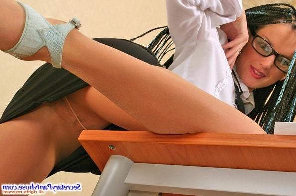 16P office secretary teen babe posing in pantyhose