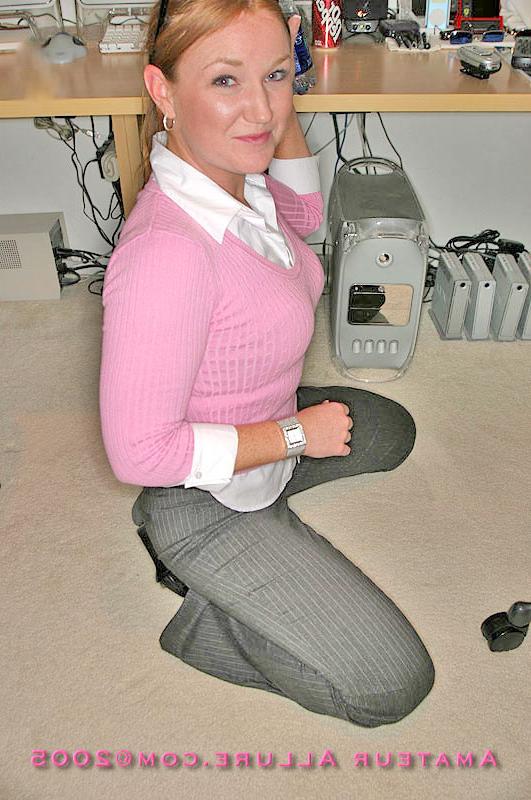 15P Having some oral sex fun in the office