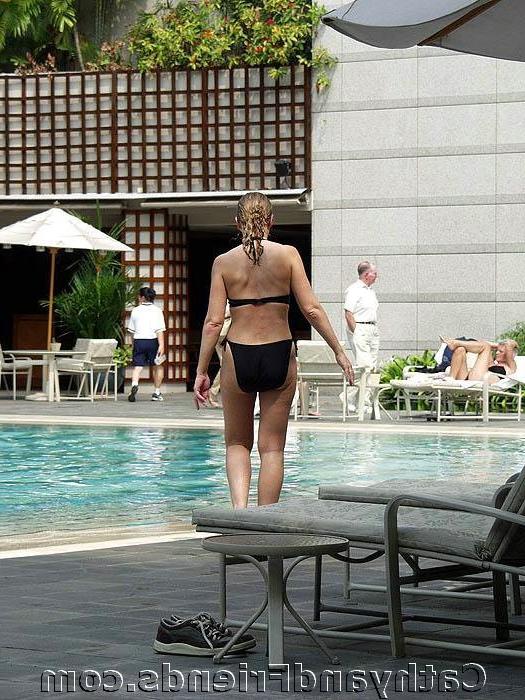 16P Naughty housewife has hot secret sex