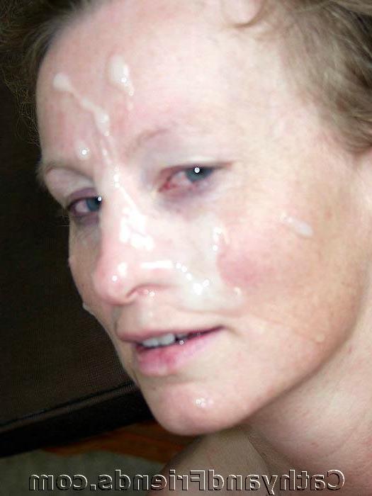 16P Naughty housewife has hot secret sex