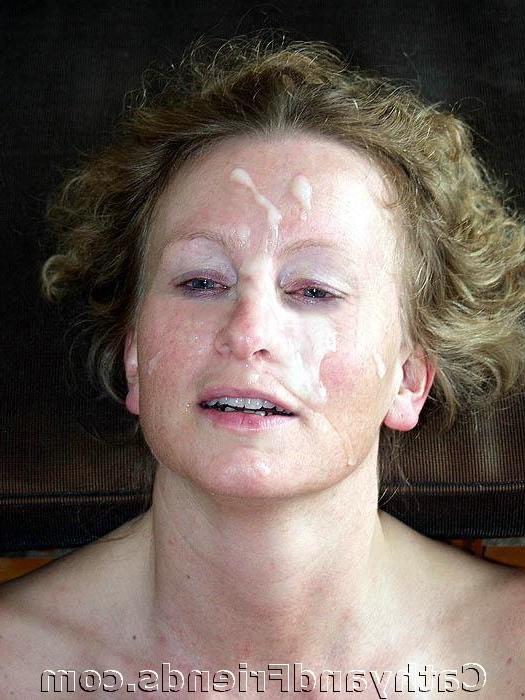 16P Naughty housewife has hot secret sex