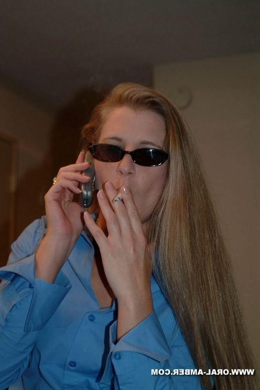 16P Smoking amateur girl giving a blowjob