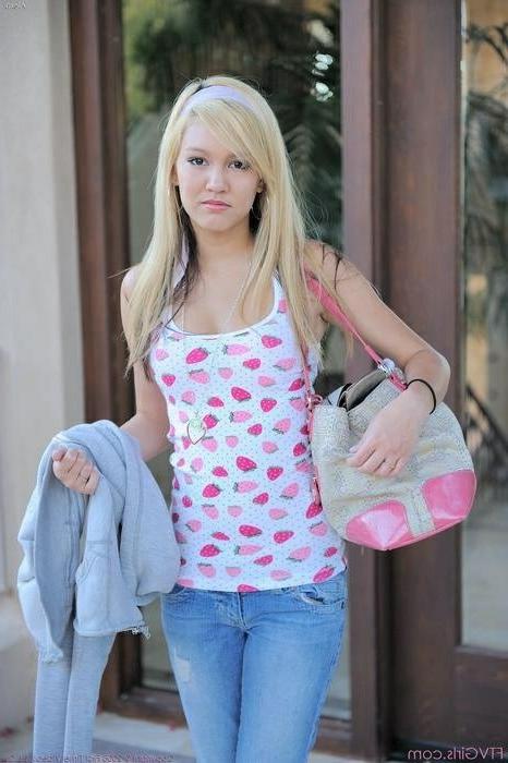 16P Young Tight Blonde Babe  Plays In Fountain