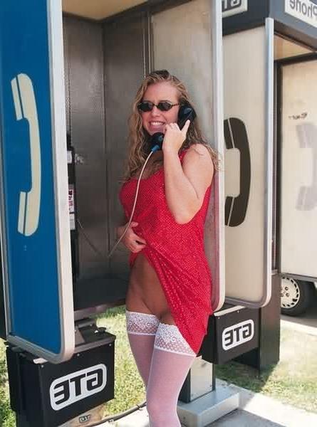 16P Naughty Blonde Flasher Bares Body Outdoors