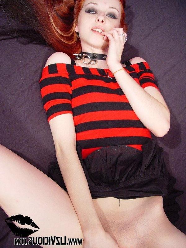 16P Goth Gal Liz in Kinky Spiked Collar Bares Lil Tits