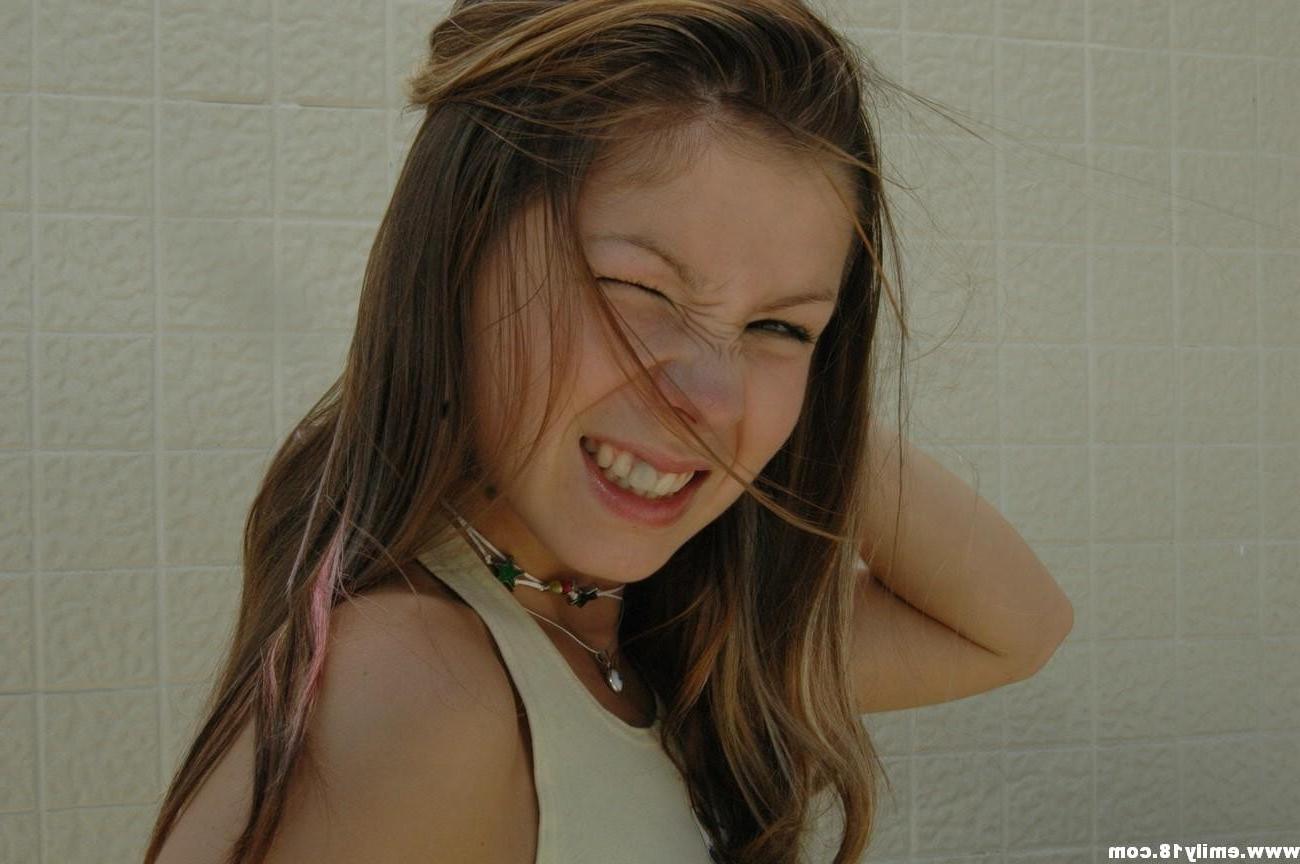 15P Young emily showing her body on the rooftop