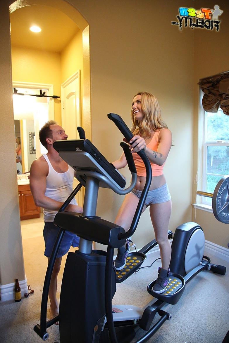 15P Karla Kush fucks hard after a workout