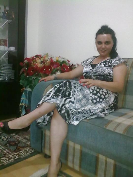 8P Turkish woman sexy...