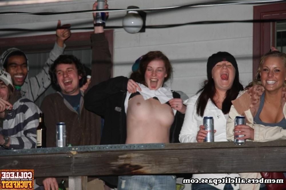 15P College students suck and fuck at frat parties in homemade pix