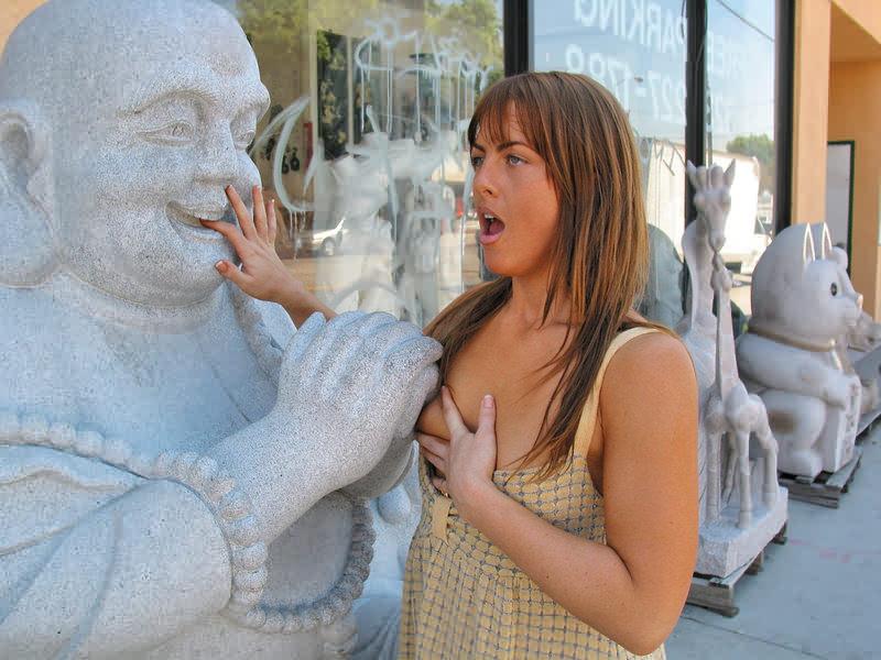 16P Pantyless upskirt flasher exposes all in chinatown