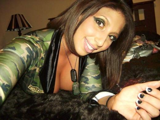 15P Amateur girls flash their big tits