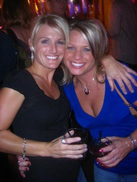 15P Amateur girls flash their big tits
