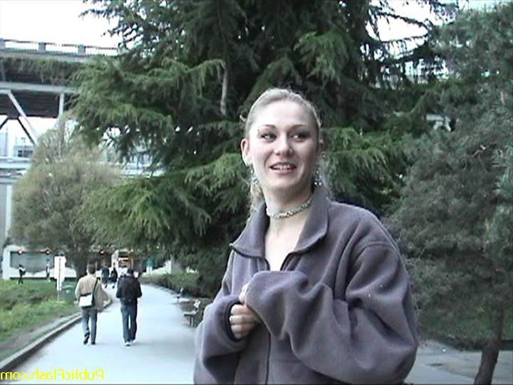 16P Formerly Shy Flasher Goes Big City Wild On Vancouver Water Front