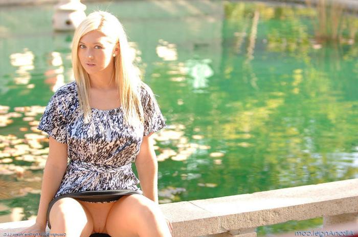 16P Busty shaved blonde teen public flash and strip tease