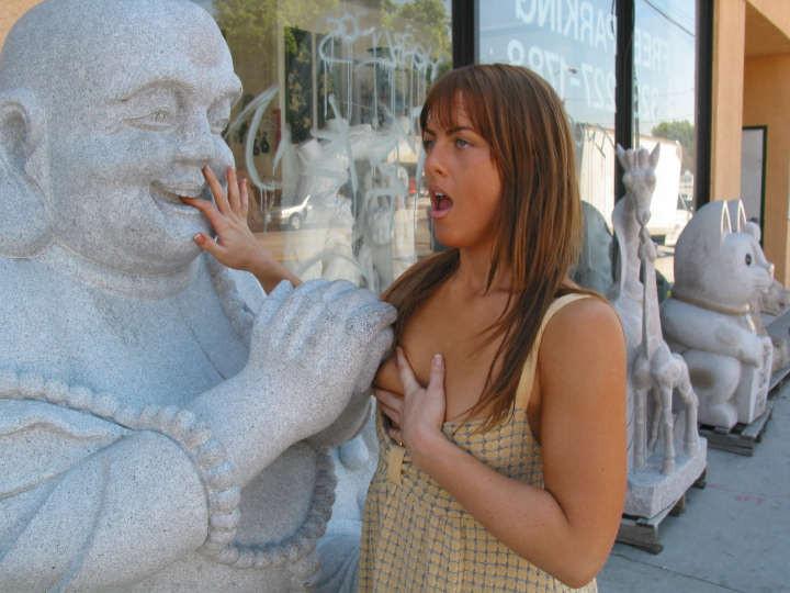 16P Leggy Ass Gash Flasher Fondles Statue in Chinatown
