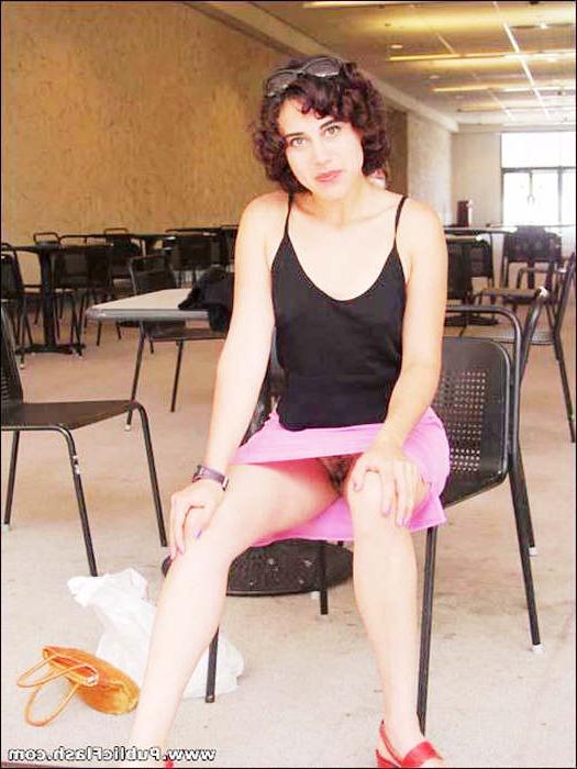 16P Hairy Pussy Upskirt Flasher Without Panties Flashing At The Mall