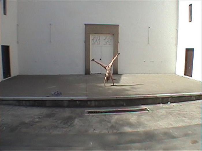 16P College Gal Flasher Does Nude Cartwheels on Campus
