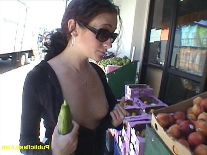 16P Naughty Neighborhood Flasher Nudity Out On Streets