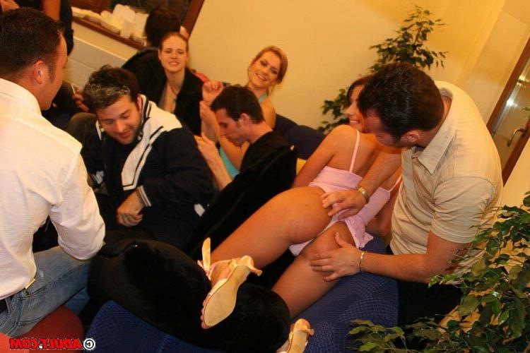 20P Groupsex party with coed girls sucking and fucking