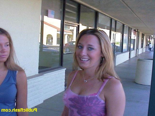 16P Cute Flasher Chick Bares Her Boobies on the Mall