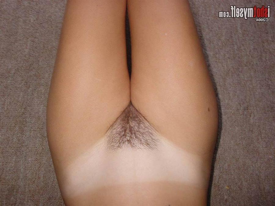 15P Teen forgot her tampon string was showing