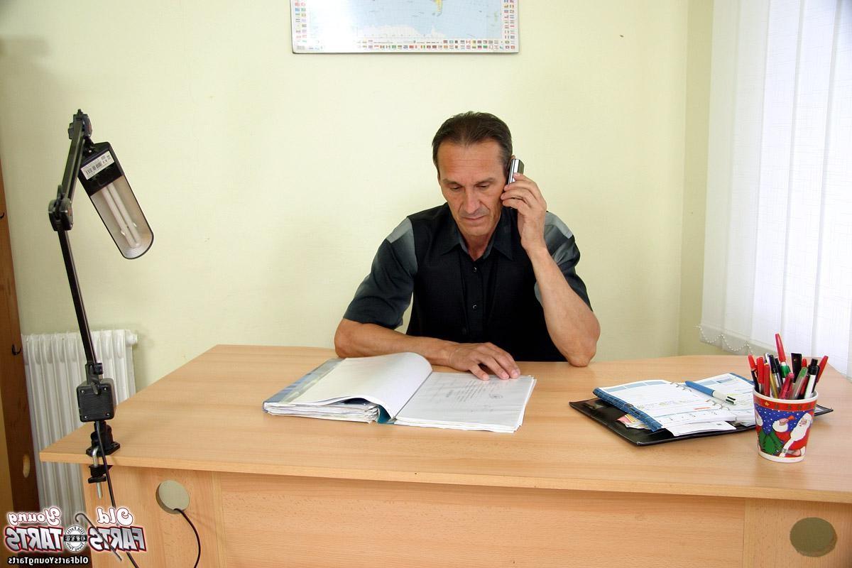 12P Senior horny teacher bangs the teenage schoolgirl