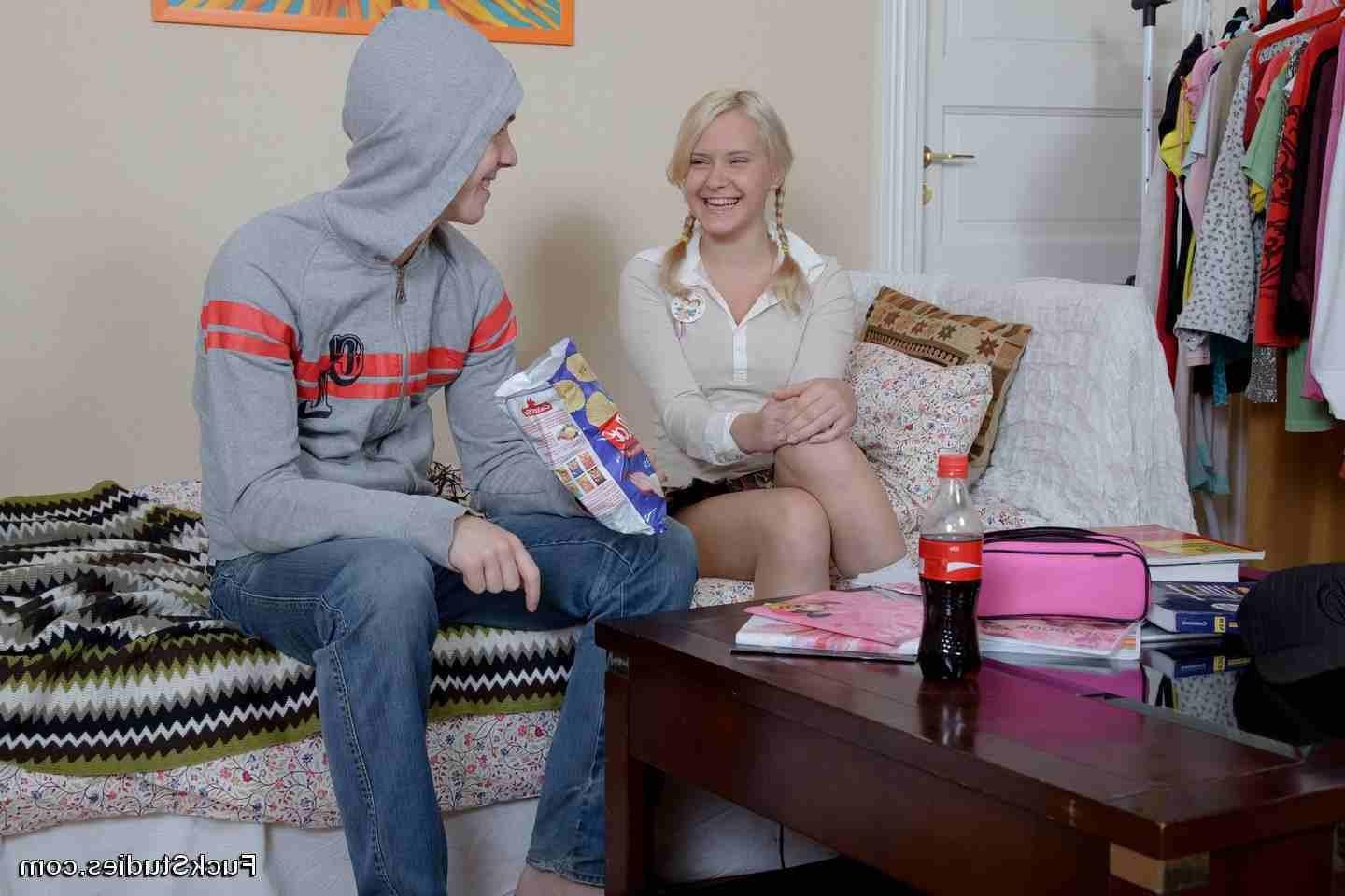 15P Teen schoolgirl getting fucked
