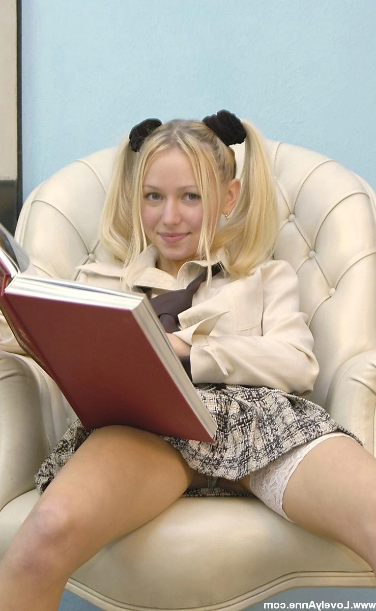 15P Blonde &amp;amp; busty schoolgirl Anne