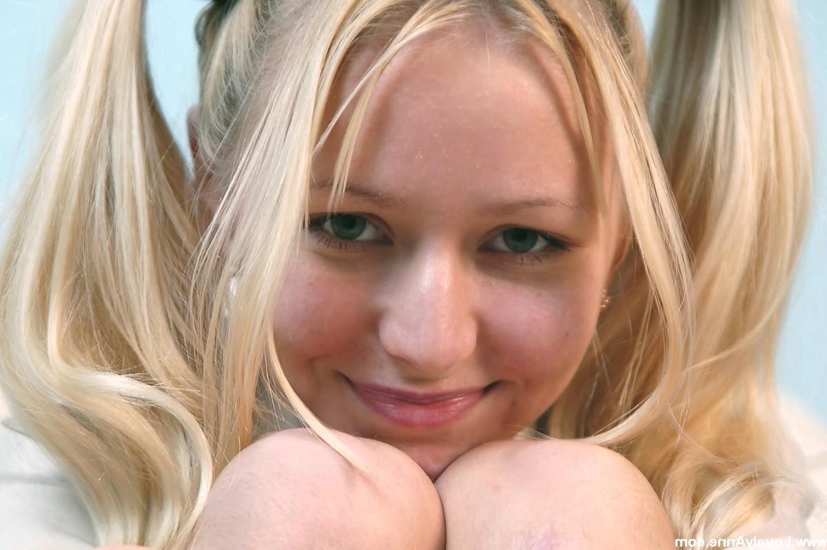 15P Blonde &amp;amp; busty schoolgirl Anne
