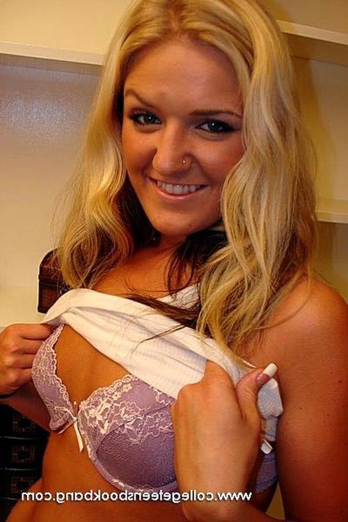 17P Naughty college girl getting deeply penetrated