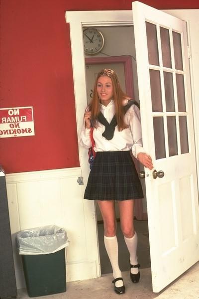 16P Schoolgirl upskirt under short skirt in toilet