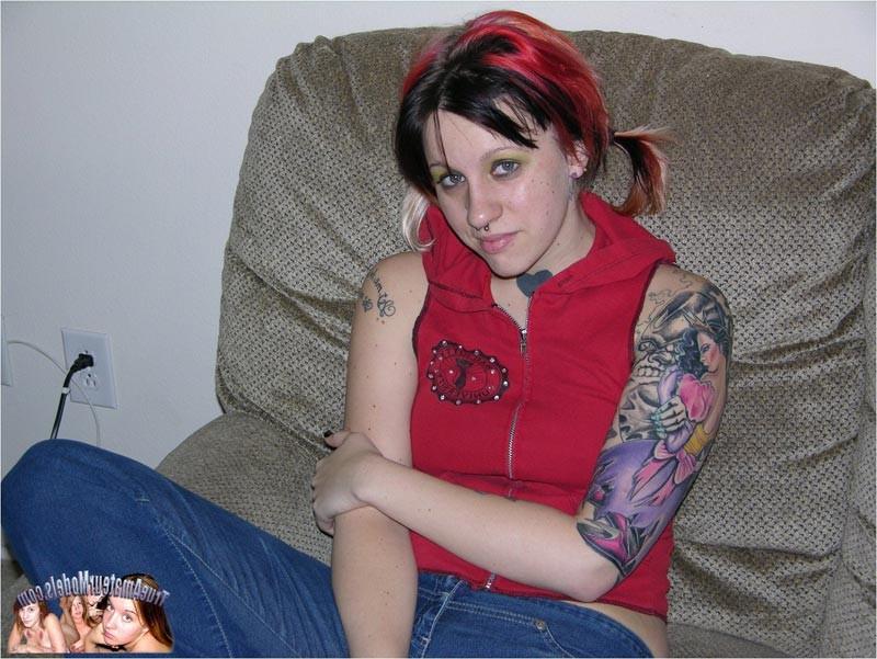 16P Real home made girlfriend porn pics with punk girl with tattoos