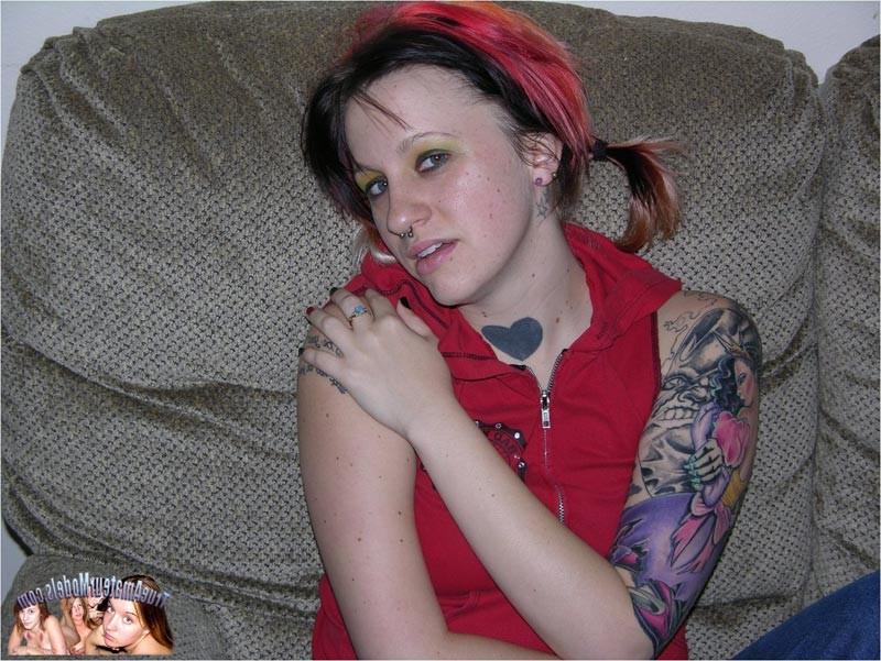 16P Real home made girlfriend porn pics with punk girl with tattoos