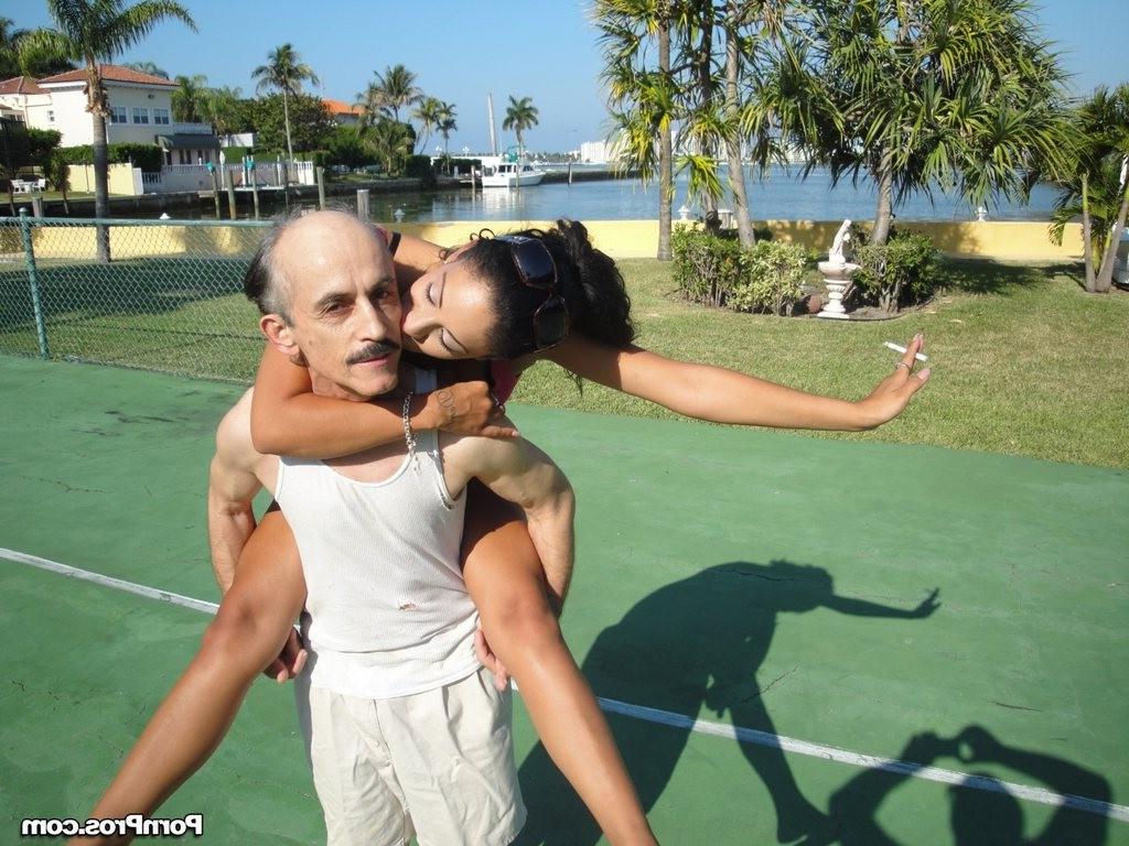 16P Jamie Valentine loves to seduce thankful geezers