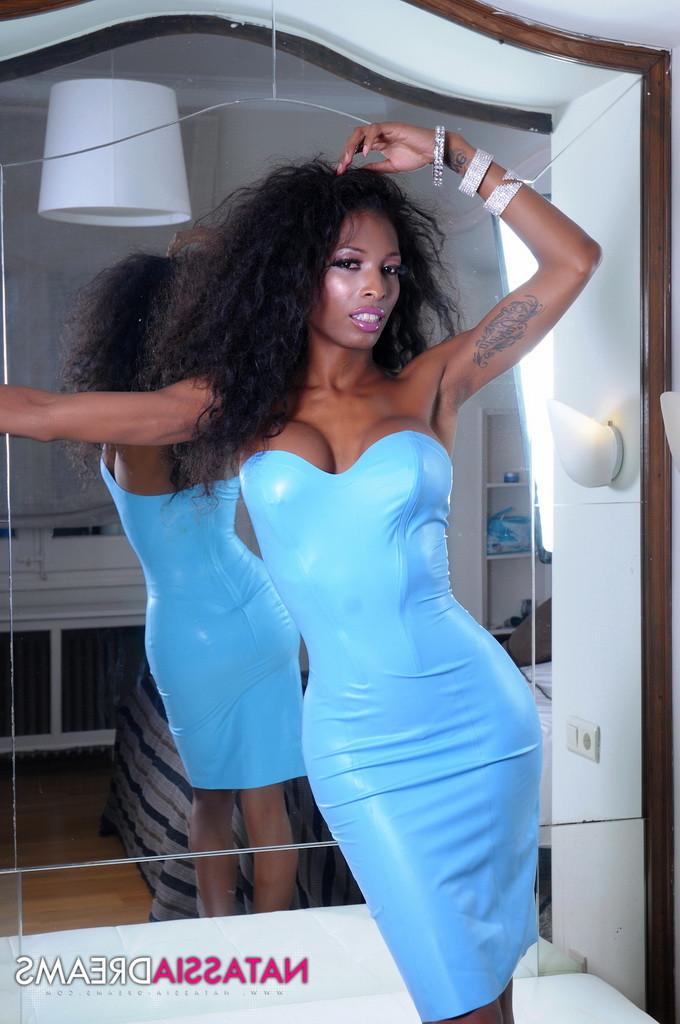 12P Ebony Shemale Natassia Dreams in Black Panties