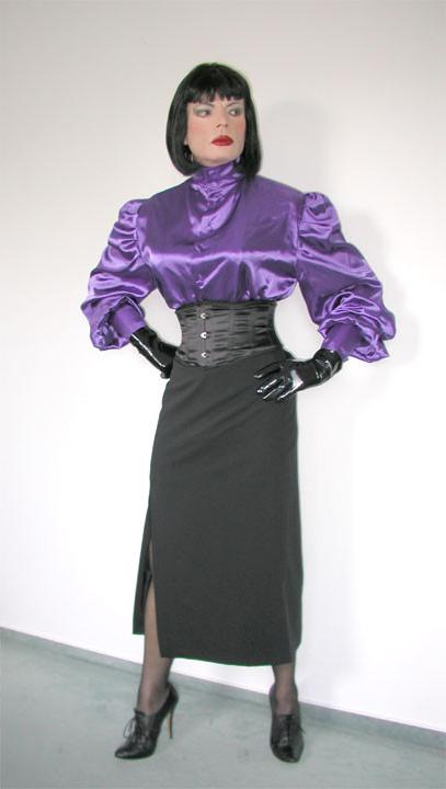 20P Fetish mature tranvestite in leather