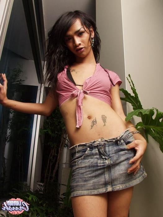 16P Beautiful asian shemale playing with her kinky toy