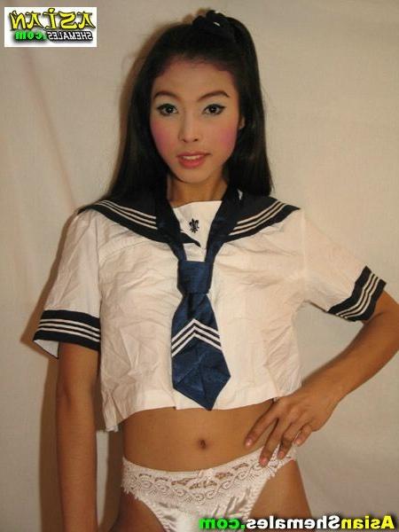 15P Asian ladyboy secretary takes dictation